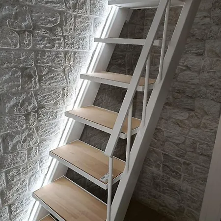 Self Check In Mini Loft Mirosa شقة باري